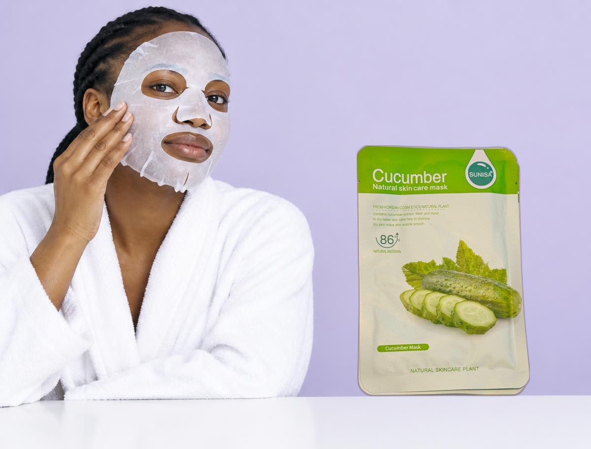 Mise en scène publicitaire de Sunisa — Masque Concombre