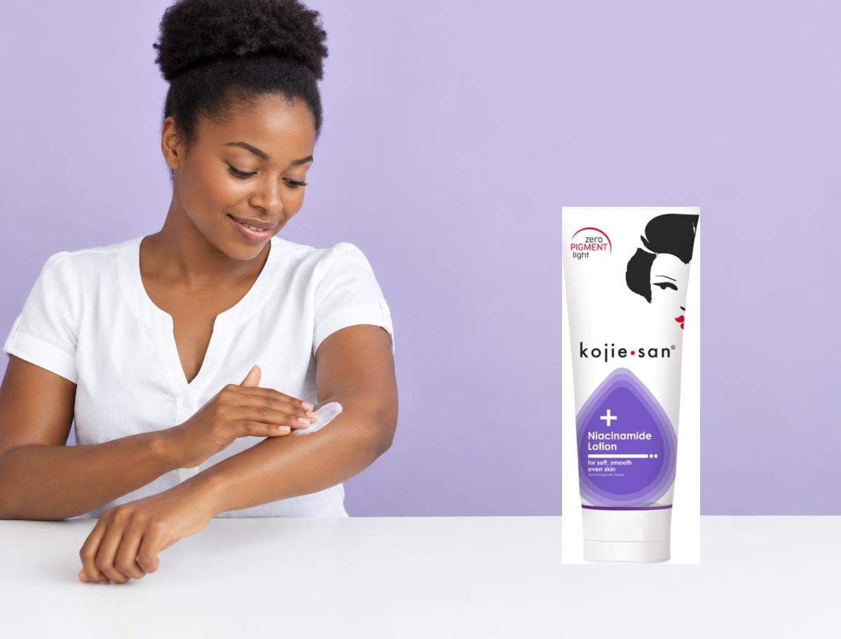 Mise en scène publicitaire de Kojie San — Lotion à la Niacinamide
